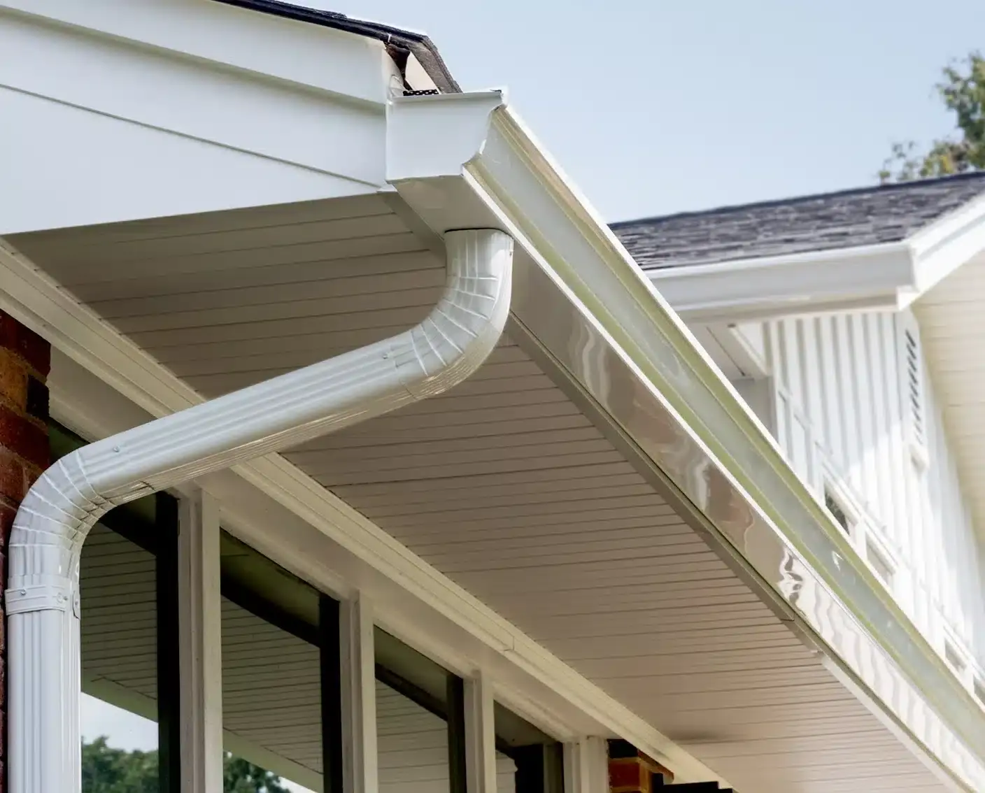 6505fe2bef3d3e0c85d46195_image_seamless-gutter